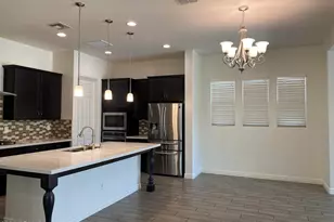 233 W Sandra Ter, Phoenix, AZ 85023 - Photo 5