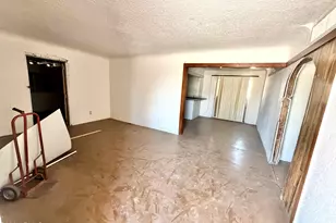 413 W 6th Dr, Mesa, AZ 85210 - Photo 17