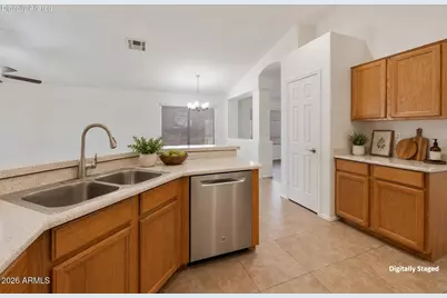 11972 N 85th Avenue, Peoria, AZ 85345 - Photo 9