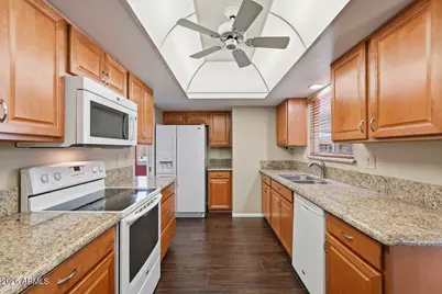 10130 W Desert Rock Drive, Sun City, AZ 85351 - Photo 11