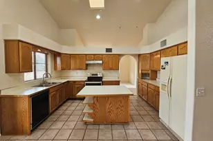 1543 N San Juan Capistrano Dr, Sierra Vista, AZ 85635 - Photo 13