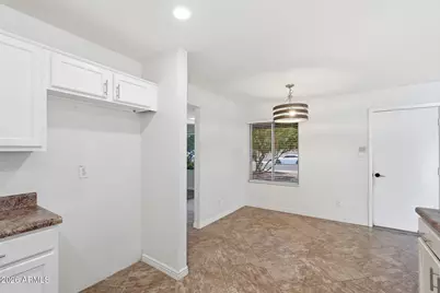 5538 W Hartford Avenue, Glendale, AZ 85308 - Photo 9