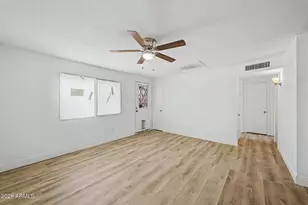 1929 N 69th Dr, Phoenix, AZ 85035 - Photo 7