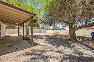 1929 N 69th Dr, Phoenix, AZ 85035 - Photo 15