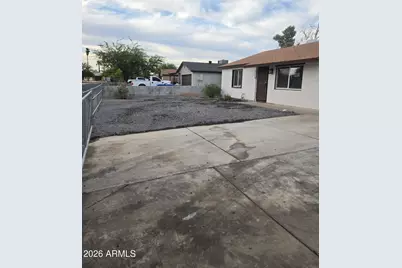 1929 N 69th Drive, Phoenix, AZ 85035 - Photo 7