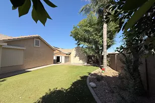 10781 W Robin Ln W, Peoria, AZ 85373 - Photo 21