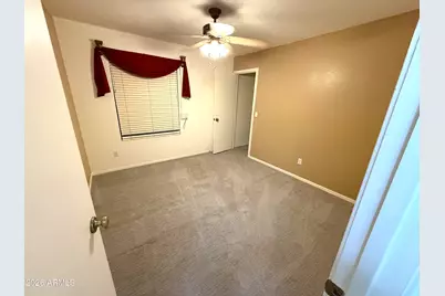 10781 W Robin Lane W, Peoria, AZ 85373 - Photo 11