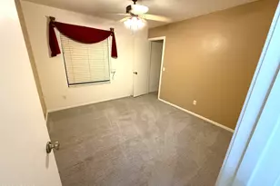 10781 W Robin Ln W, Peoria, AZ 85373 - Photo 11