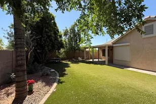 10781 W Robin Ln W, Peoria, AZ 85373 - Photo 23