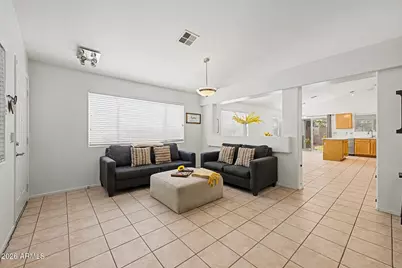 2863 W Muriel Drive, Phoenix, AZ 85053 - Photo 7