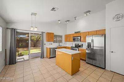 2863 W Muriel Drive, Phoenix, AZ 85053 - Photo 9