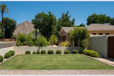 4029 N 57th Place, Phoenix, AZ 85018 - Photo 3