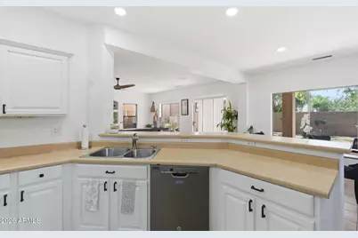 10107 E Kilarea Avenue, Mesa, AZ 85209 - Photo 15