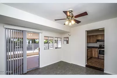 11802 N Hacienda Drive, Sun City, AZ 85351 - Photo 9