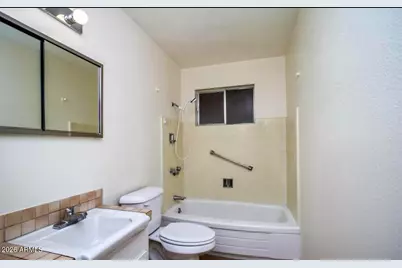 11802 N Hacienda Drive, Sun City, AZ 85351 - Photo 13