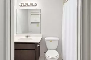 2931 E Beck Ln, Phoenix, AZ 85032 - Photo 9