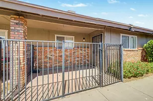 2931 E Beck Ln, Phoenix, AZ 85032 - Photo 3