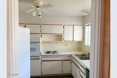 11007 W Florida Avenue, Sun City, AZ 85351 - Photo 5