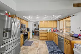 16615 N 29th Dr, Phoenix, AZ 85053 - Photo 11