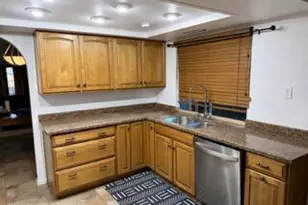 16615 N 29th Dr, Phoenix, AZ 85053 - Photo 3