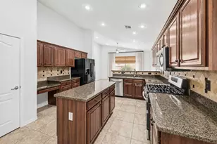 2021 E Indigo Dr, Chandler, AZ 85286 - Photo 13