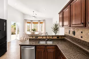 2021 E Indigo Dr, Chandler, AZ 85286 - Photo 13