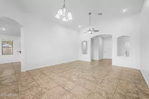 2021 E Indigo Dr, Chandler, AZ 85286 - Photo 13