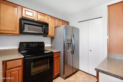 1880 E Morten Avenue #223, Phoenix, AZ 85020 - Photo 13