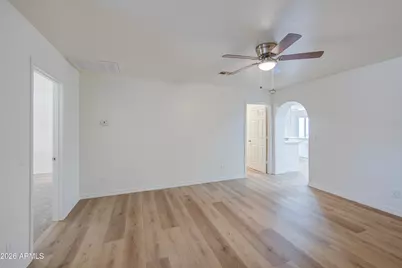206 W Sunland Avenue, Phoenix, AZ 85041 - Photo 17
