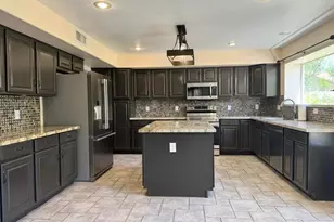 7865 W Kristal Way, Glendale, AZ 85308 - Photo 17