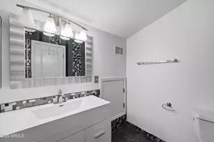 5724 S 21st Pl, Phoenix, AZ 85040 - Photo 15