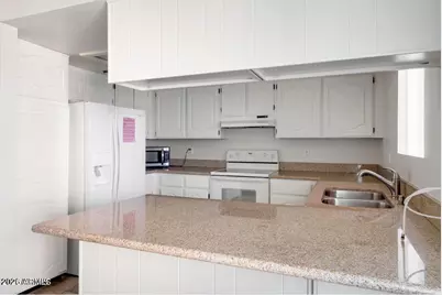 12222 N Paradise Village Parkway S #330, Phoenix, AZ 85032 - Photo 3