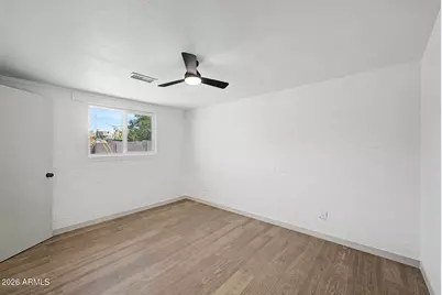 6414 W Mitchell Drive, Phoenix, AZ 85033 - Photo 13