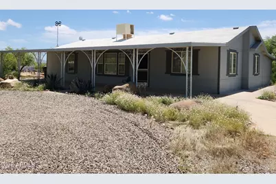 27193 S Bullard Drive S, Congress, AZ 85332 - Photo 3