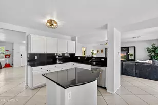 704 W La Pryor Ln, Gilbert, AZ 85233 - Photo 11