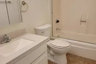 7854 N 47th Ave, Glendale, AZ 85301 - Photo 9