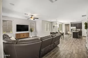 2022 W Desert Hollow Dr, Phoenix, AZ 85085 - Photo 3