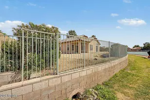 1914 N 109th Dr, Avondale, AZ 85392 - Photo 11