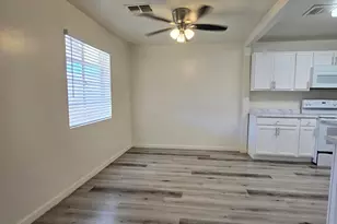 3024 N 37th Dr, Phoenix, AZ 85019 - Photo 5