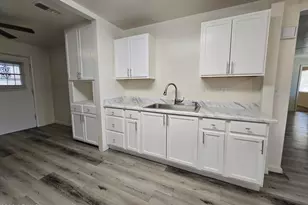 3024 N 37th Dr, Phoenix, AZ 85019 - Photo 7
