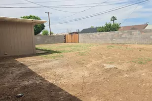 3024 N 37th Dr, Phoenix, AZ 85019 - Photo 23