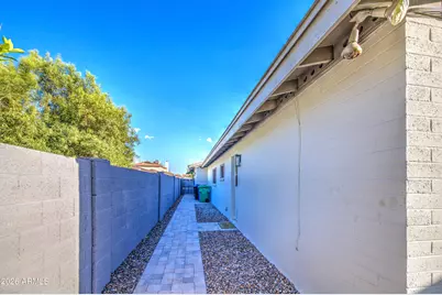 1704 W Kiowa Avenue, Mesa, AZ 85202 - Photo 61