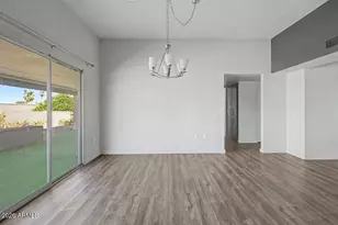 10706 W Pinion Ln, Sun City, AZ 85373 - Photo 13