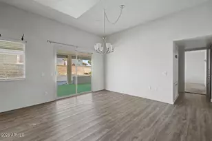 10706 W Pinion Ln, Sun City, AZ 85373 - Photo 11