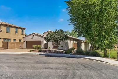 16118 W Cameron Drive, Surprise, AZ 85379 - Photo 3