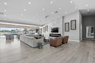 8701 E Sutton Dr, Scottsdale, AZ 85260 - Photo 9