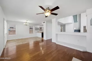 3906 E Kimberly Way, Phoenix, AZ 85050 - Photo 9