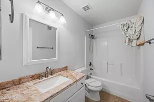 3906 E Kimberly Way, Phoenix, AZ 85050 - Photo 15
