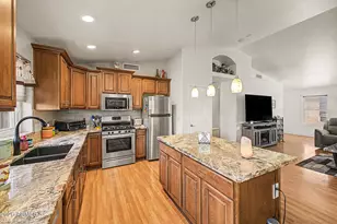 2123 E Rockwood Dr, Phoenix, AZ 85024 - Photo 9