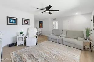 10612 W El Capitan Cir, Sun City, AZ 85351 - Photo 11